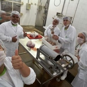 Aula prática fabricação de salame