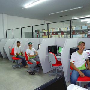 Biblioteca São Vicente - Sede 06